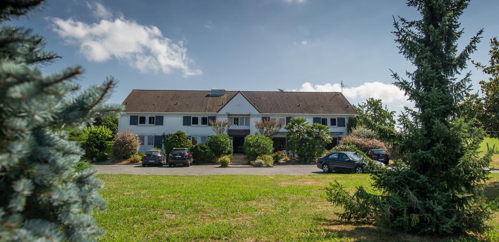 Kyriad Orthez Exterior photo